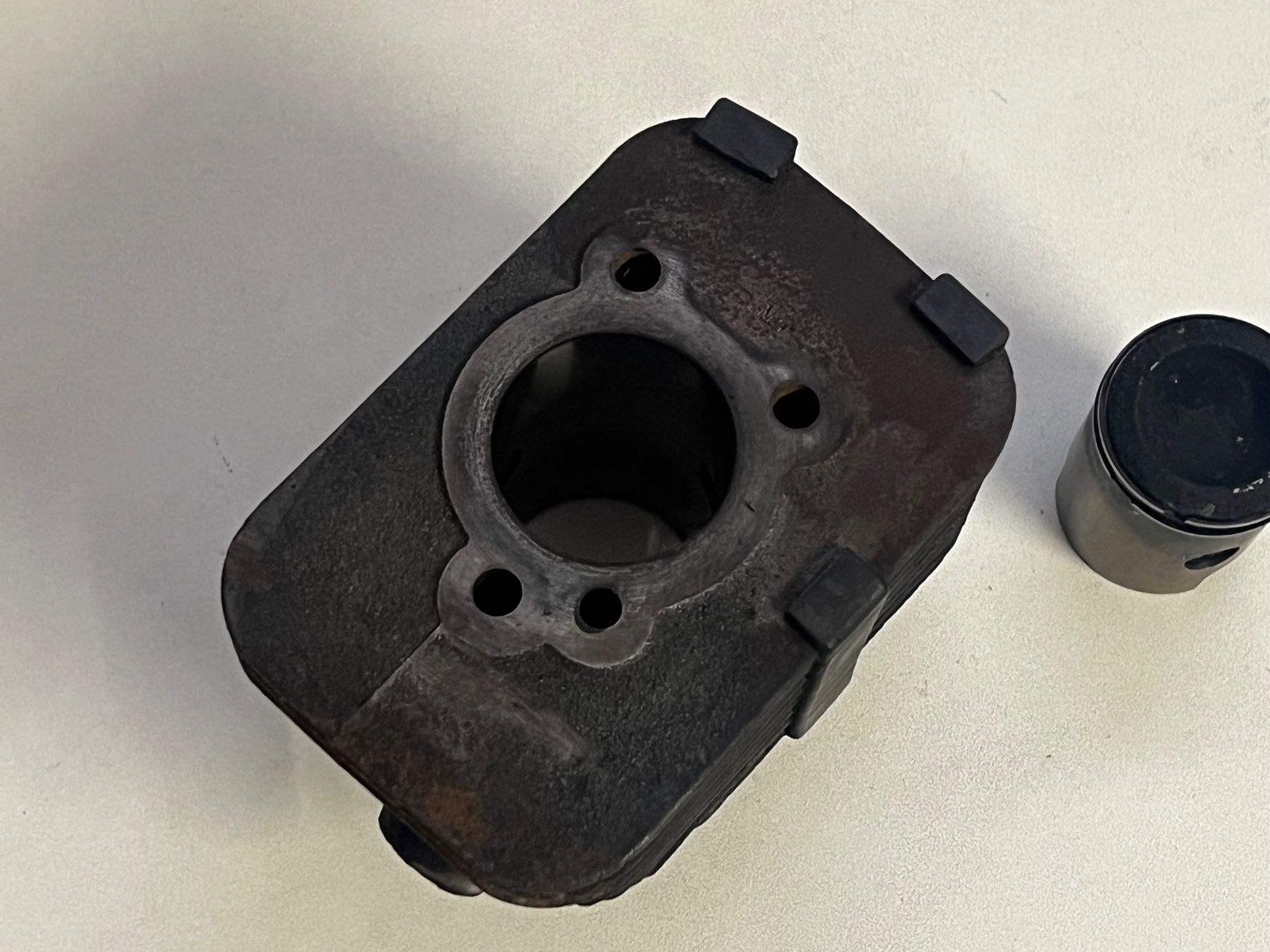 Piaggio Parti ricambio per ciclomotori: 38 mm Piaggio Ciao Zylinder mit Kolben – Usato da Steffisburg venduto da FlorianJohner 5