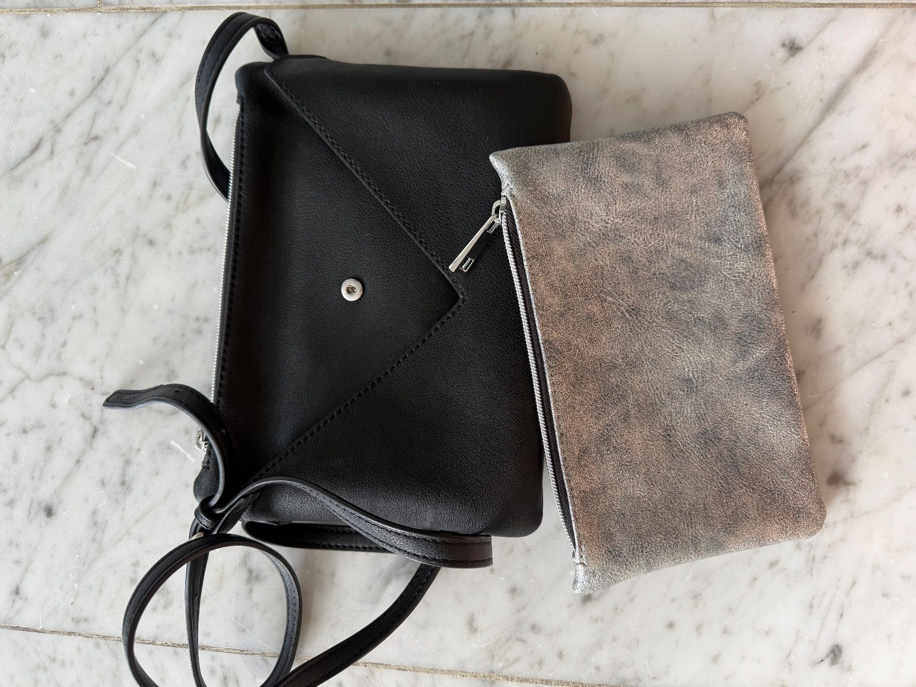 C&A Borse da donna: Handtasche schwarz silbern neuwertig – Nuovo (secondo la descrizione) da Seewen SO venduto da HappyHappyHappy 1