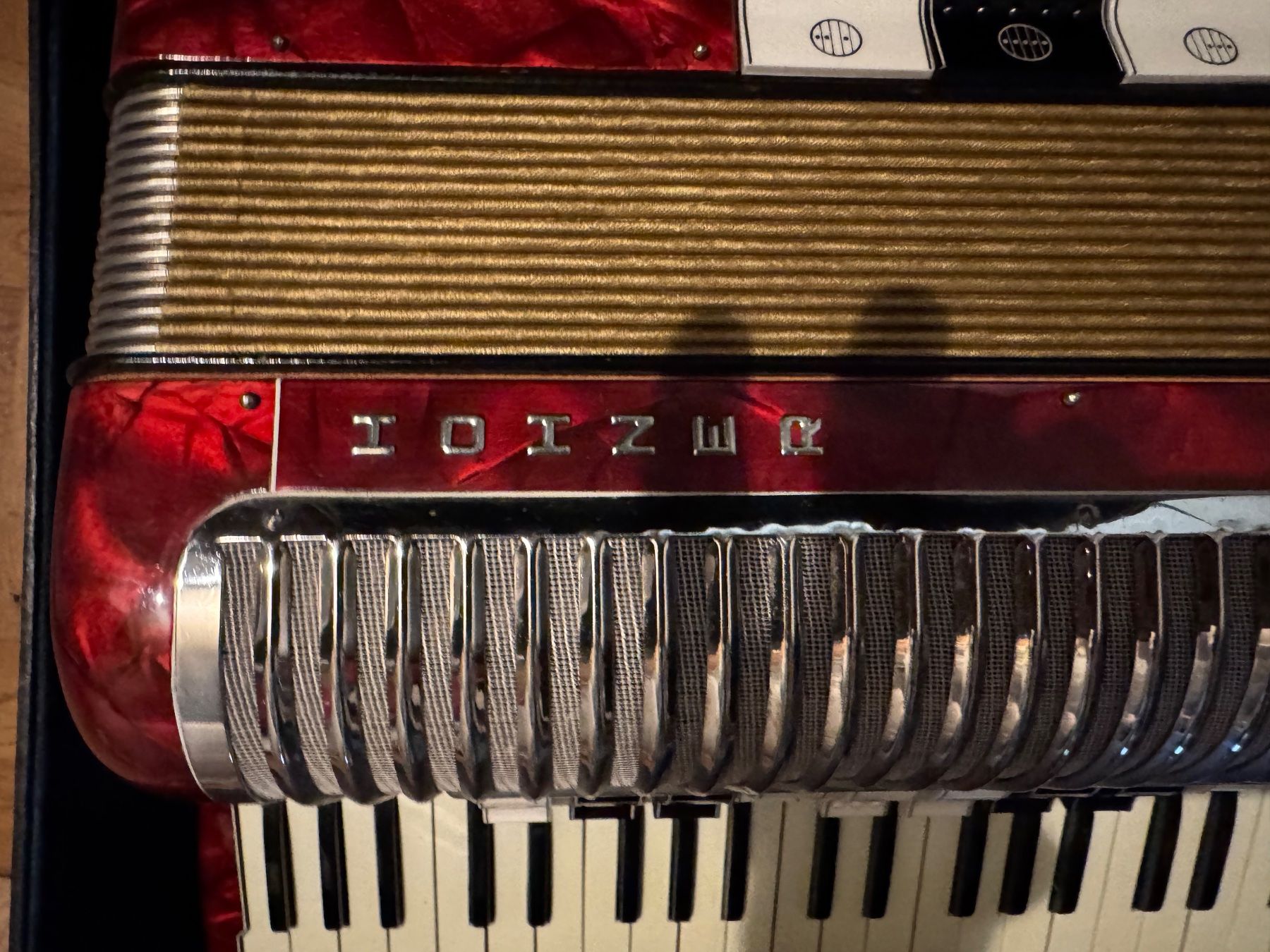 Musikinstrumente: Antike Schweizer Akkordeon Horner – Gebraucht aus Grabs von mayram27 1