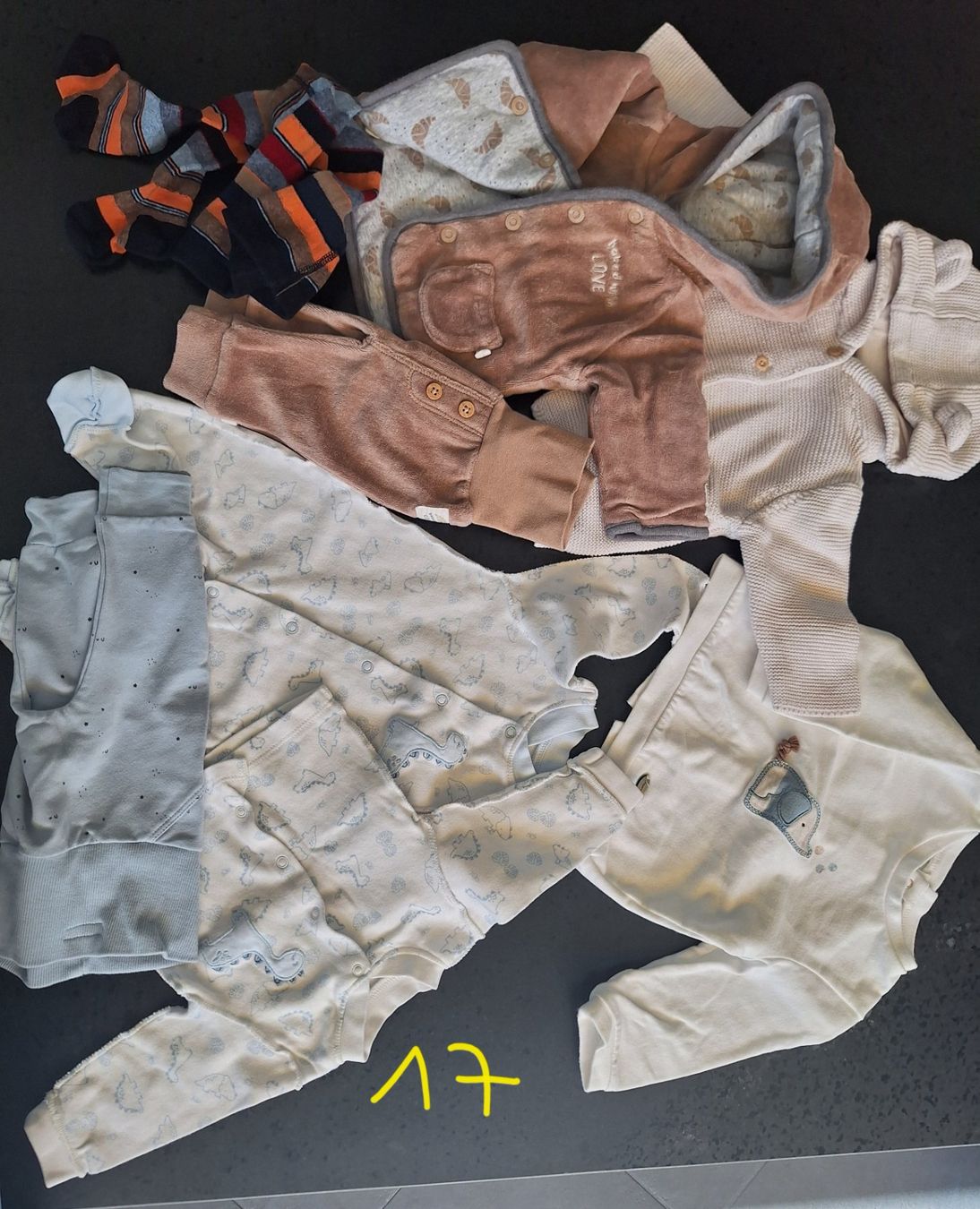 Lotti & Set di vestiti: Kleiderpaket Gr. 56 -65 – Usato da Au SG venduto da Schnuga