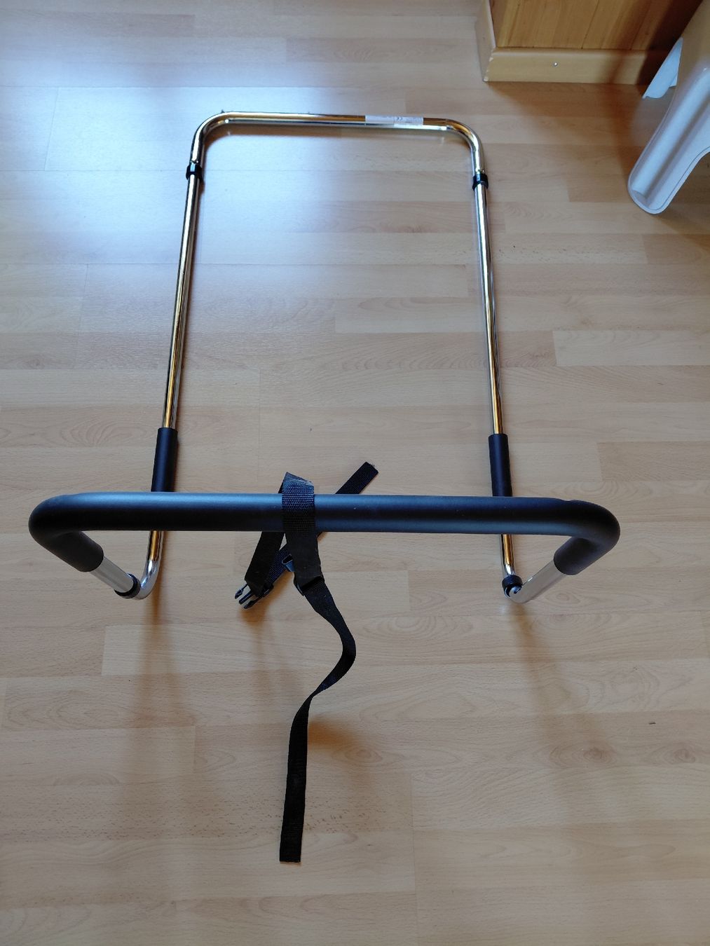 Supporti a parete: Aufstehhilfe für Bett – Usato da Altishofen venduto da usc_6vfx 1