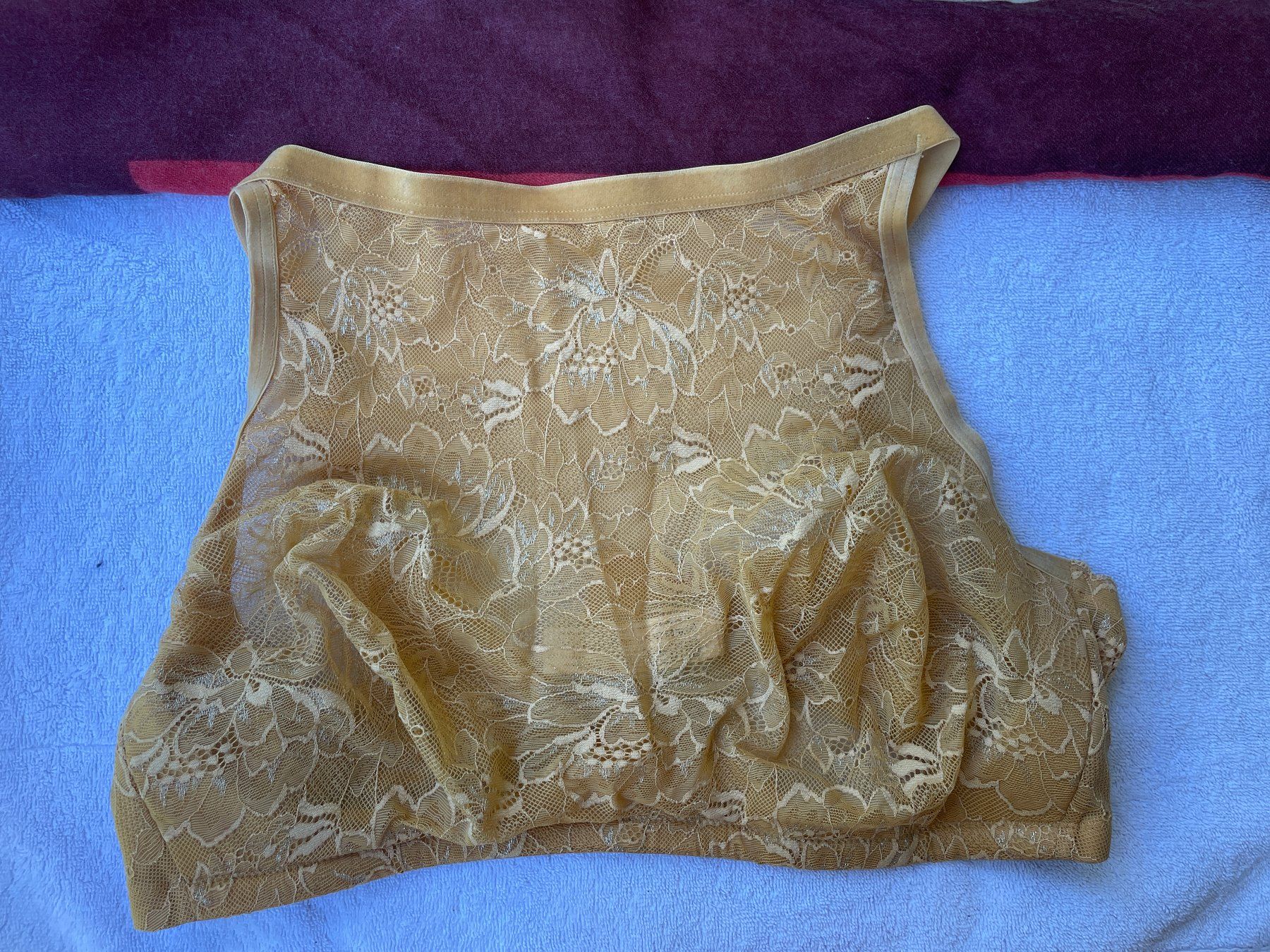Triumph Altra biancheria intima: Bra Senfgelg Spitze von Triumph – Nuovo (secondo la descrizione) da Zürich venduto da jandra01