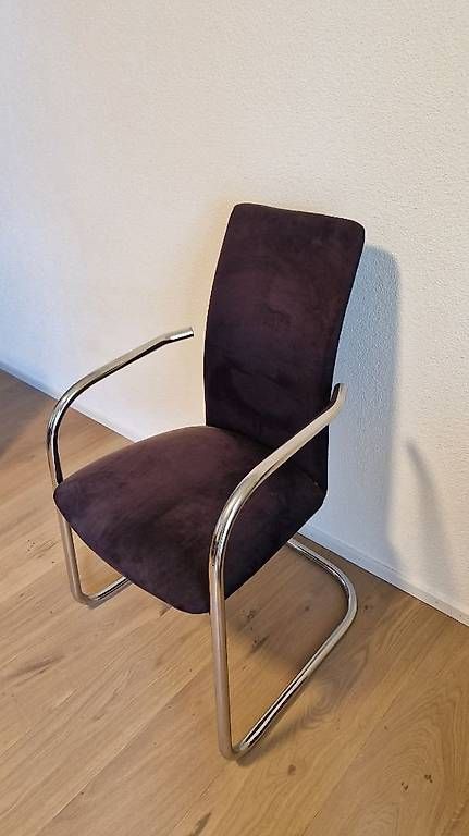 Chaises: 2 Stühle mit Chromstahlfüssen – D'occasion à Tuggen par Filio7