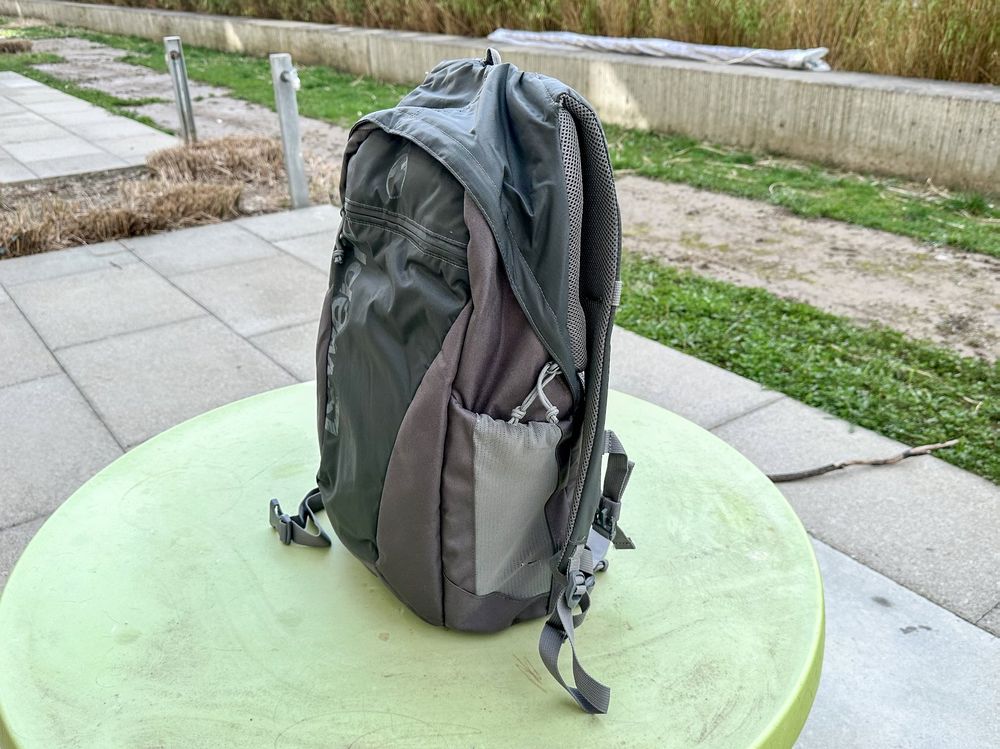 Lowepro Photo Hatchback 22L AW Grau | Kaufen auf Ricardo