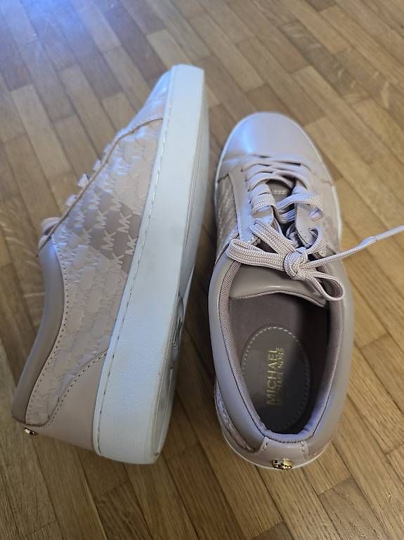 Michael Kors Damenschuhe: Michael Kors Sneaker gr 37 – Gebraucht aus Dättwil AG von sar_7kqc 3