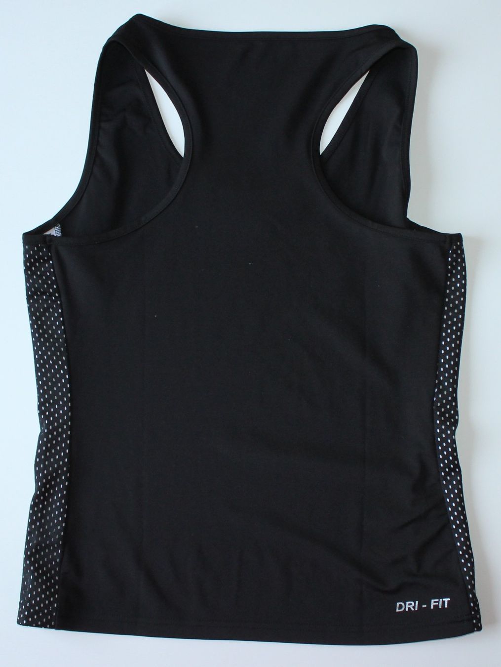 Nike Tops: Débardeur Nike noir t. 40 – Gebraucht aus Peseux von Gilloss 3
