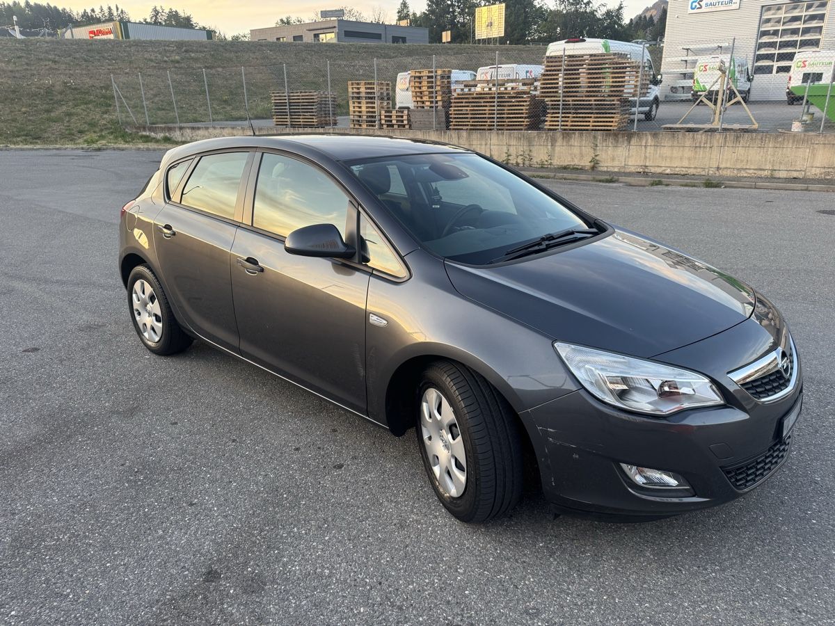 Opel Automobili: Opel Astra j 1.6 – Usato da Bulle venduto da Morbes 4