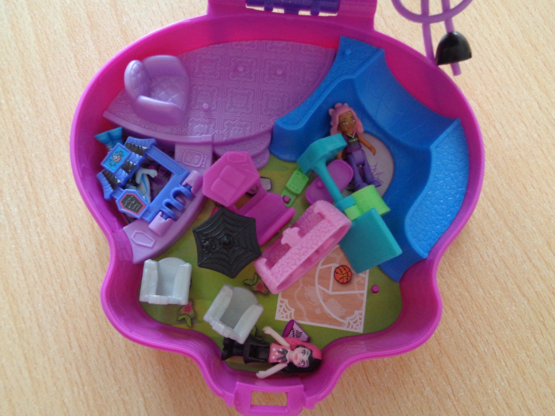 Polly Pocket Spielzeuge: Polly Pocket Halloween – Gebraucht aus Dietikon von chroetli77 2