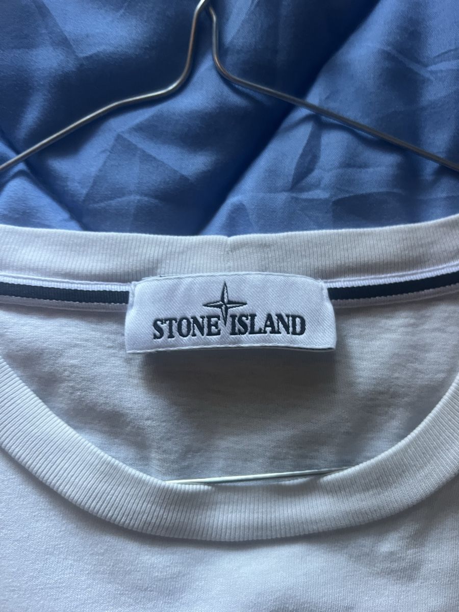 Stone Island T-shirt: T-shirt Stone Island – Usato da Villars-Ste-Croix venduto da Maaaat 2