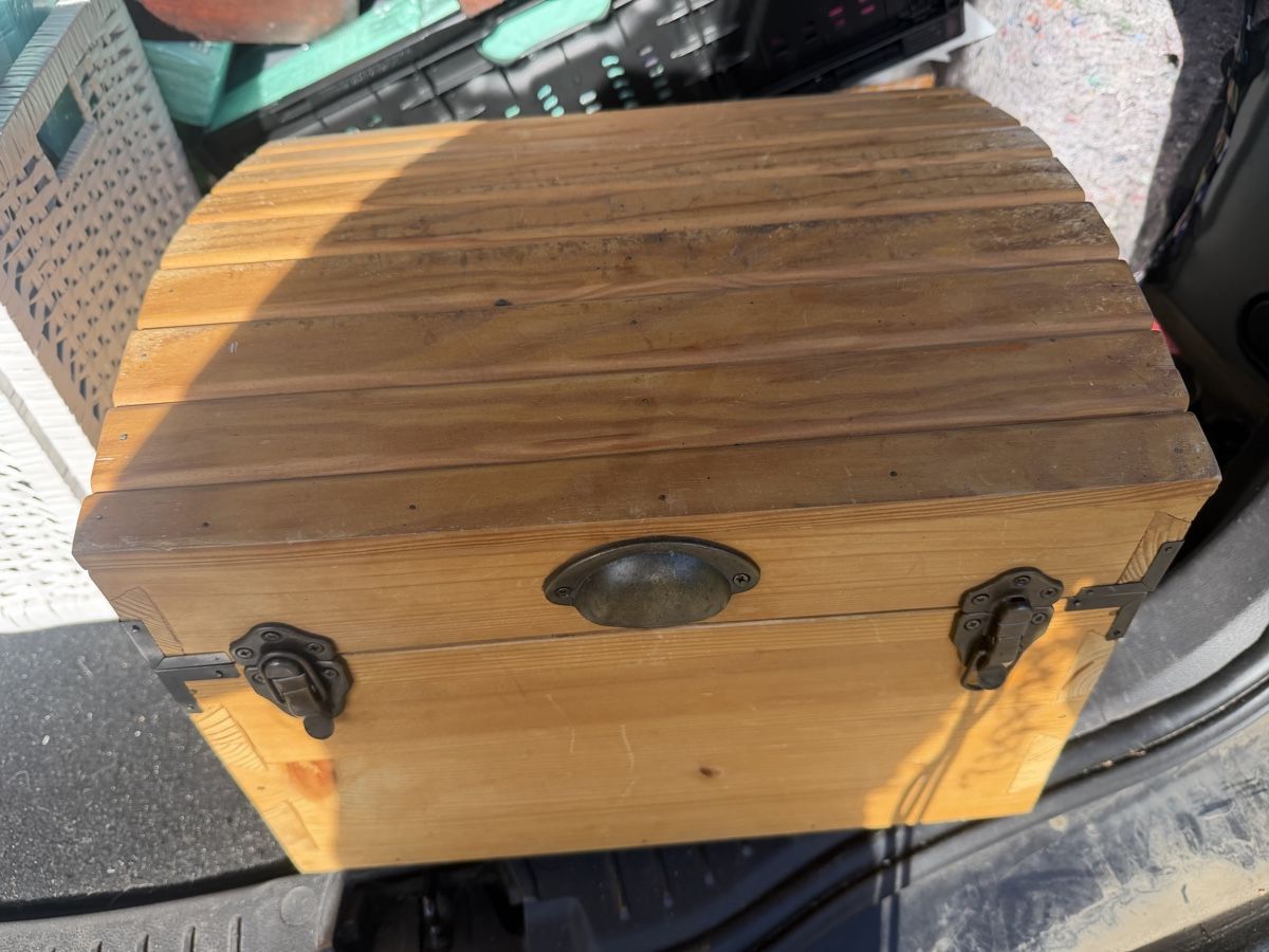 Truhen: Schatztruhe Holz – Gebraucht aus Witterswil von gsc_z6ts
