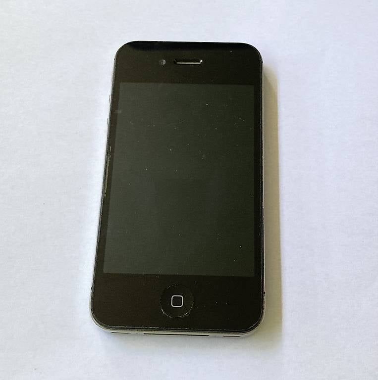 Apple Telefoni cellulari / Smartphones: iPhone 4s – Usato da Bern venduto da NyanNeko