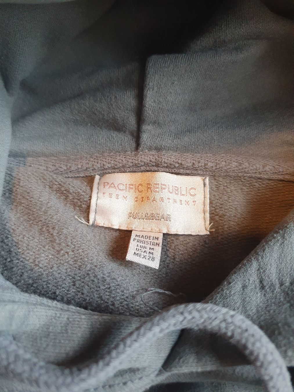 Pull&Bear Pullover & Sweatshirts: 3 Pullover von Pull & Bear Gr. M, selten getragen – Gebraucht aus Wimmis von hel_m26m 5