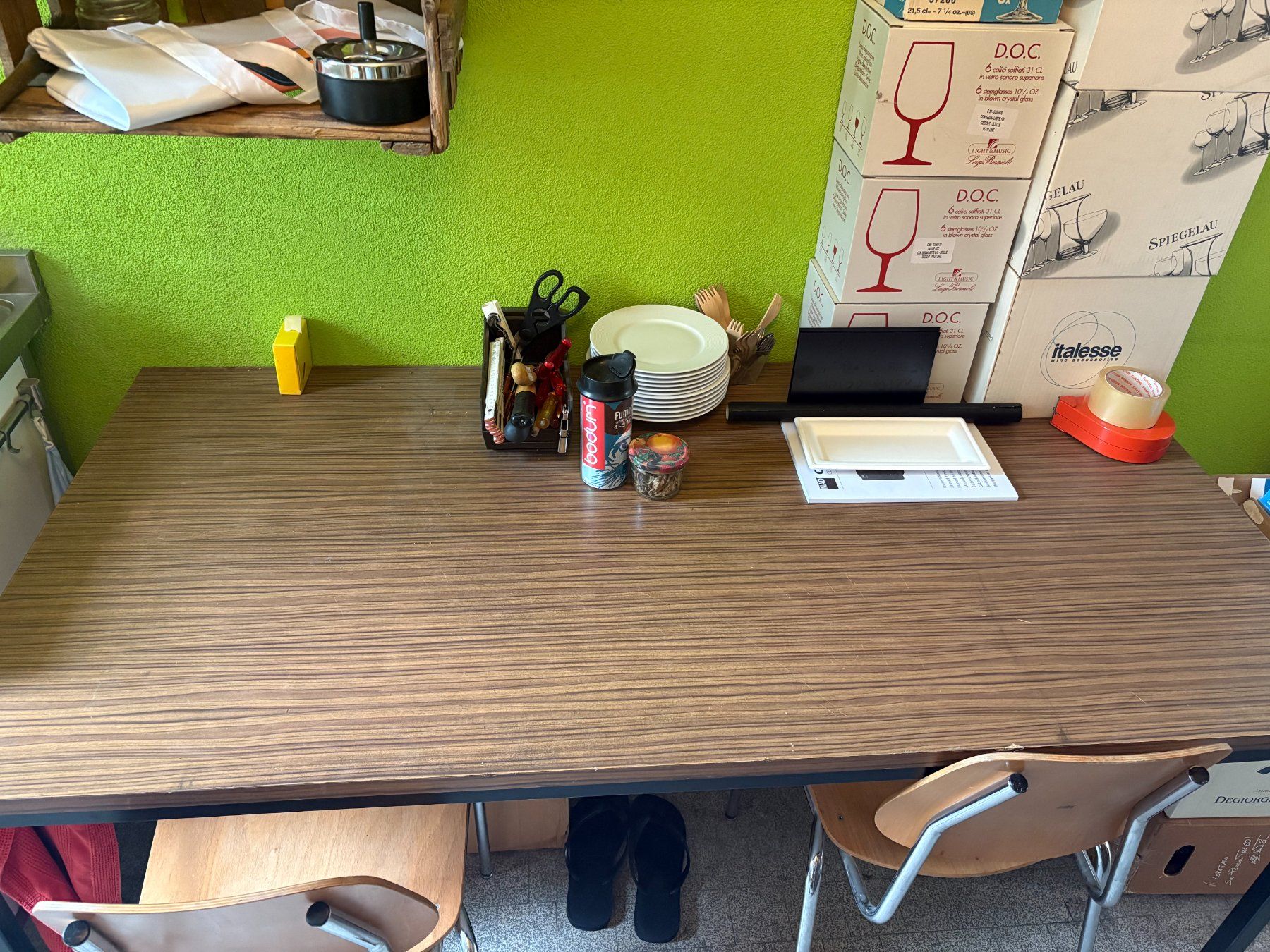 Tables: Tisch mit Metallgestell – D'occasion à Luzern par Owen2321 2