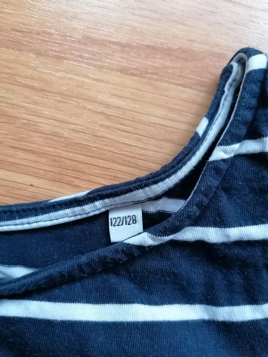 Camicette, T-shirt & Top: Top Gr. 122 / 128 – Usato da Büttikon AG venduto da Amineah 1