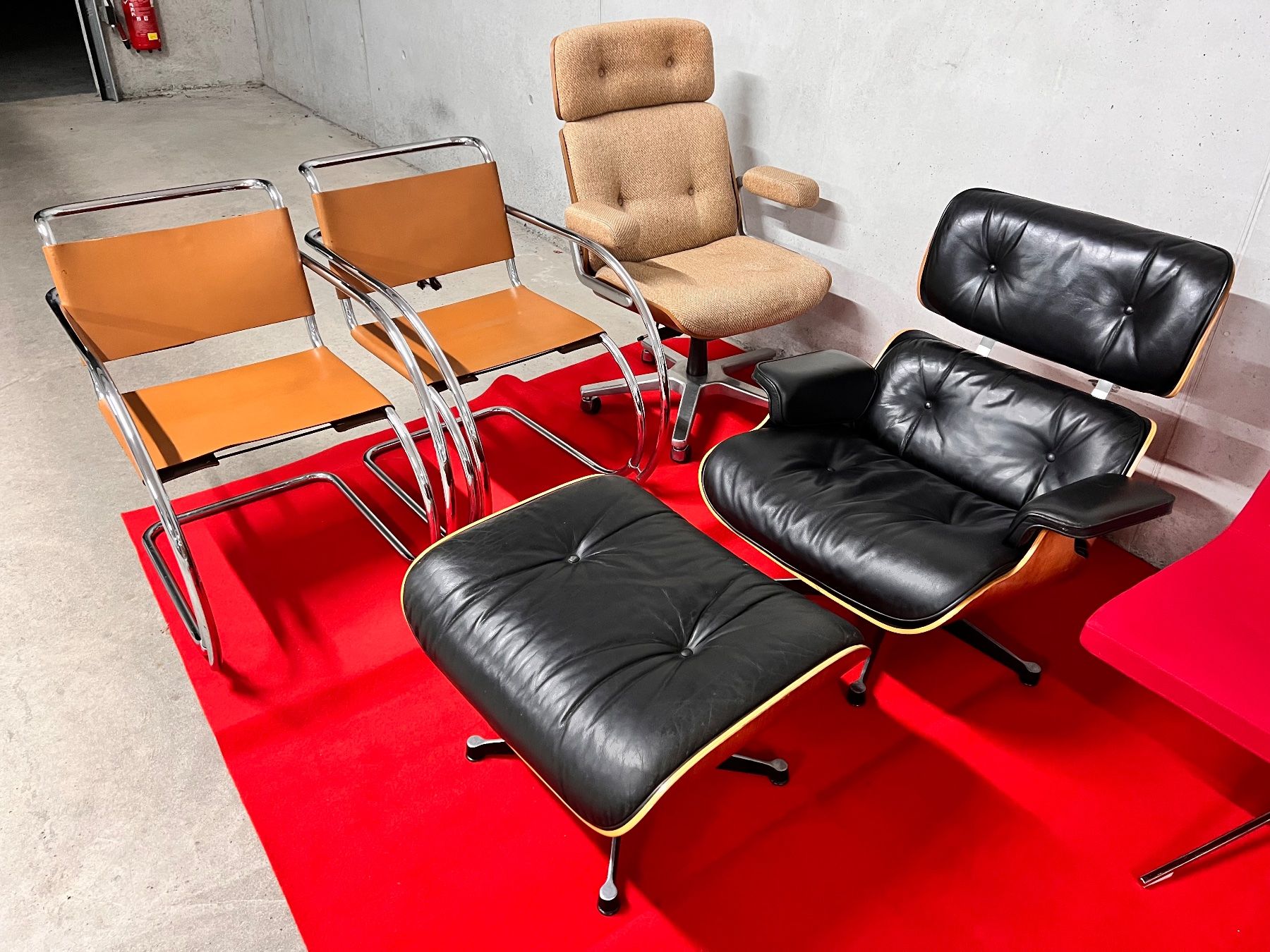 Eames Chaises: DESIGN-KONVOLUT - EAMES- MIES V. D. ROHE - OFFECT - GIROFLEX – D'occasion à Ermatingen par DEESSEM 5