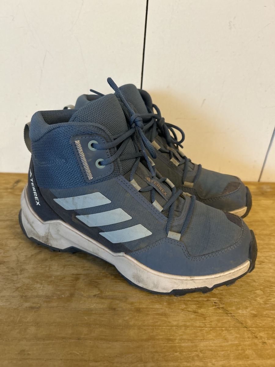 Adidas Scarpe per ragazzi: Adidas Terrex Wanderschuhe blau 35 – Usato da Opfikon venduto da Idefix85