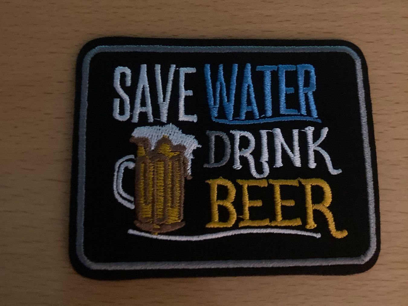 Toppe: Save Water Drink Beer Patch Aufnäher Sticker – Nuovo (secondo la descrizione) da Horn venduto da abutre72