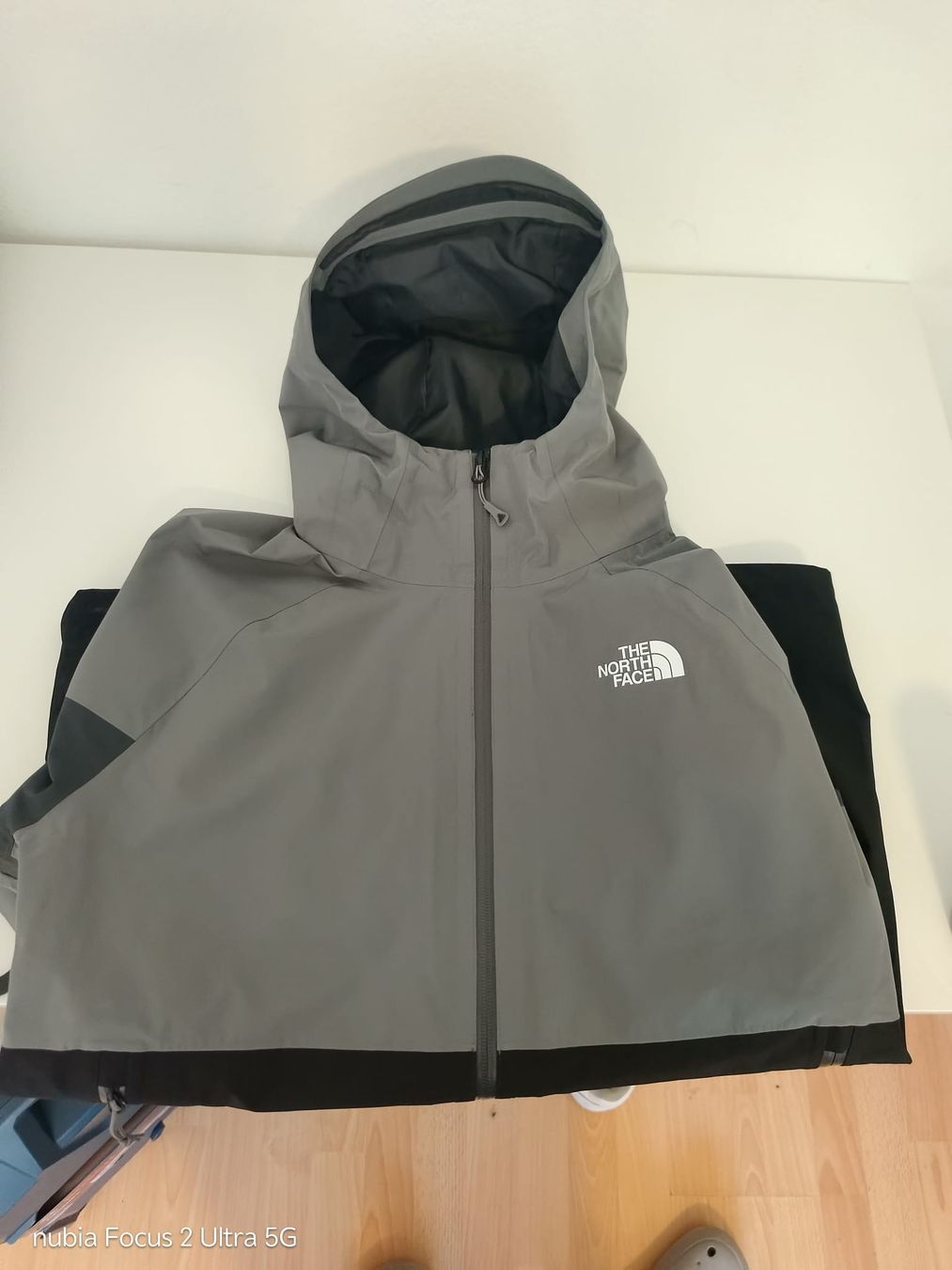 North Face Vestes: The North Face Jacket size M grey/black condition perfect – Neuf (Voir description) à wattwil par pel_qh26 3