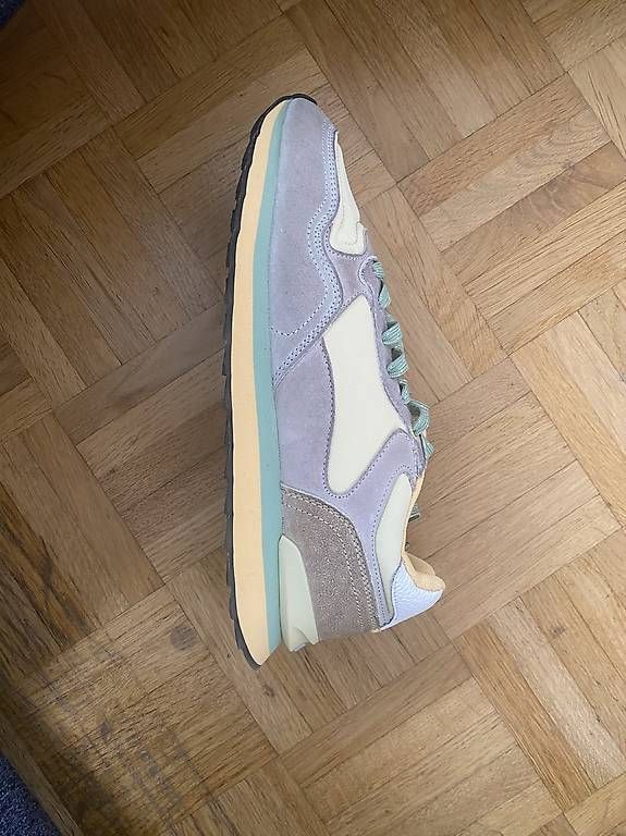 Scarpe da donna: Pastellfarbene Sneaker – Nuovo e nell'imballaggio originale da Laufen venduto da Looc_ 2