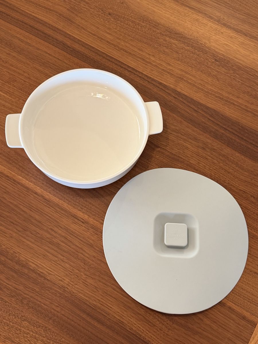 Villeroy & Boch Set di piatti: Villeroy & Boch Schüssel mit Deckel hellgrau – Nuovo (secondo la descrizione) da Erlenbach ZH venduto da topchick 2
