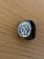 Bague sigillaire ancienne en bronze ou laiton