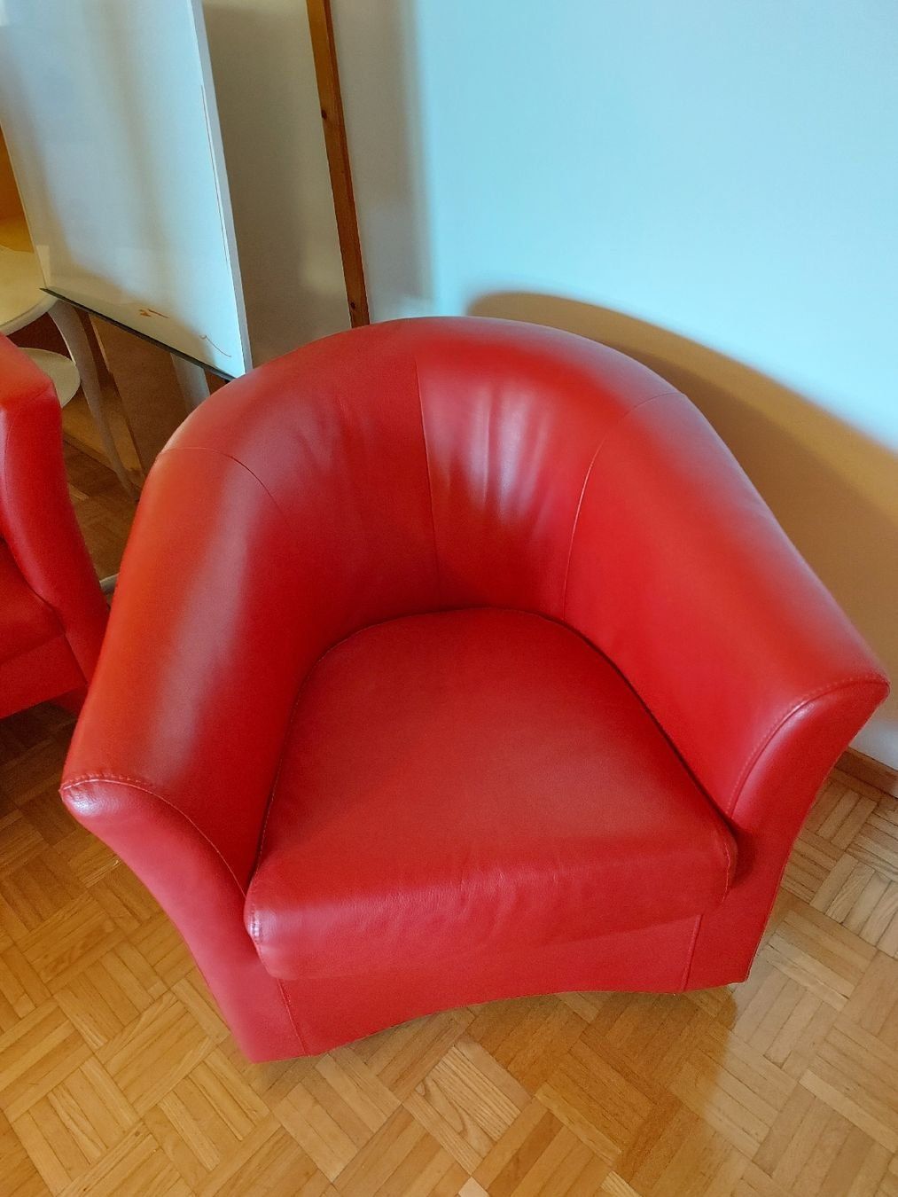 Poltrone: Eleganter roter Drehsessel / Clubsessel – Usato da Niederwangen BE venduto da Akaska