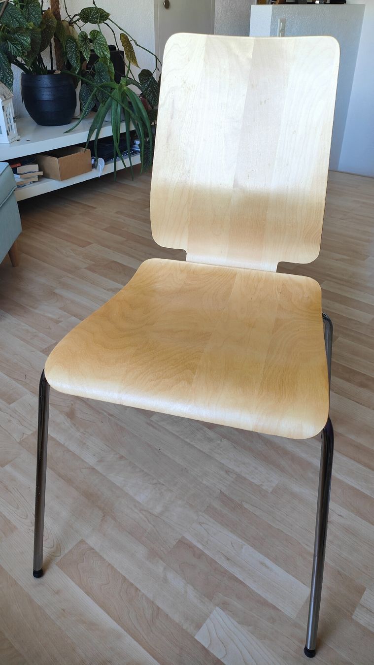 Stühle: schöner Holzstuhl mit Metallbeinen – Gebraucht aus Othmarsingen von Perline13