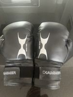 Boxhandschuhe, Hammer