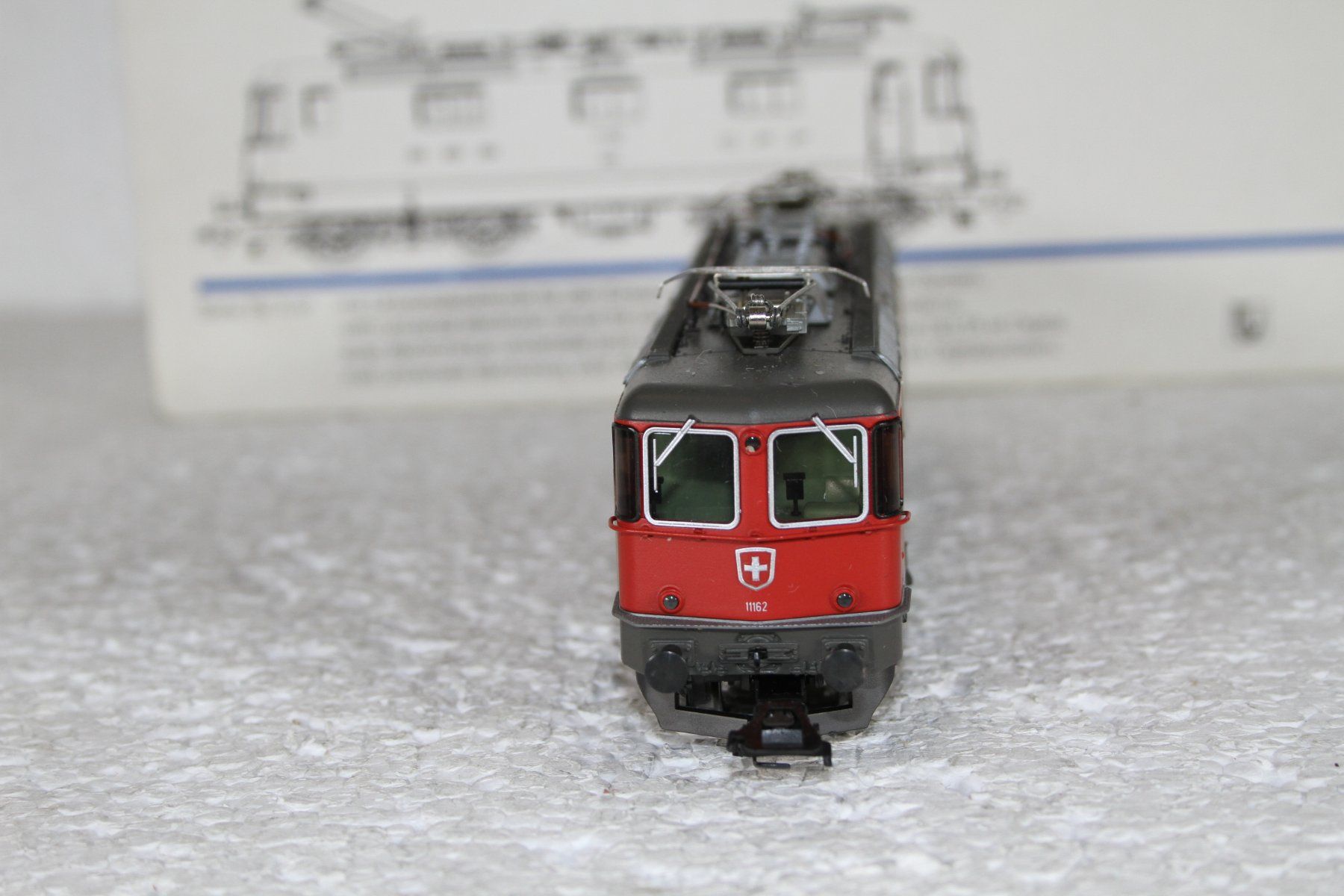 Märklin Modellini di ferrovie: Märklin 3434 SBB Re 4/4 delta-digital rot – Usato da Triesen venduto da gleis8 2