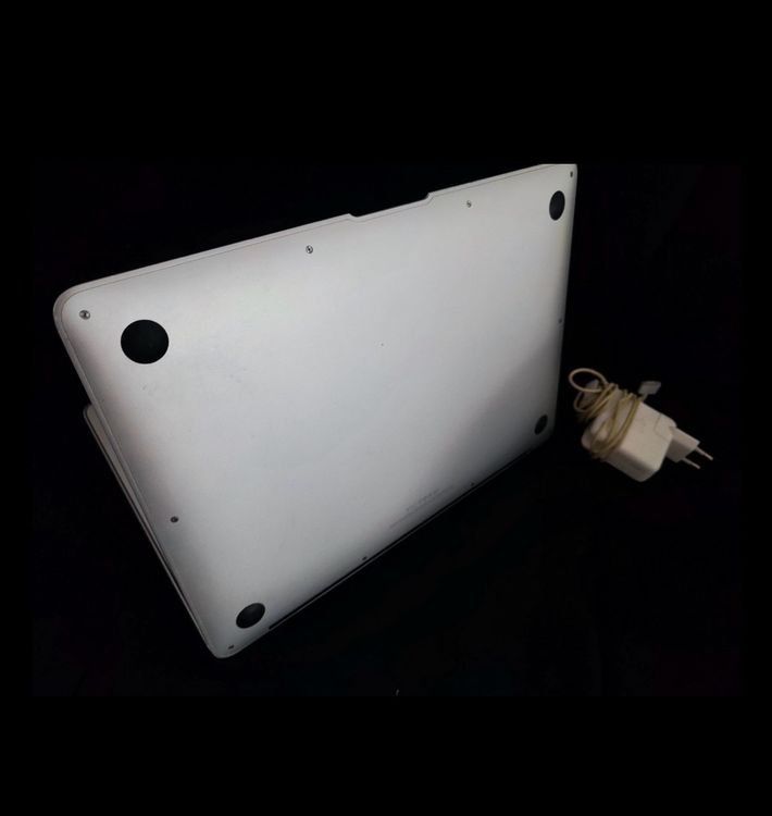Apple Portables: Macbook Air 13 2015 – D'occasion à Küsnacht ZH par olaf.schmeink 1