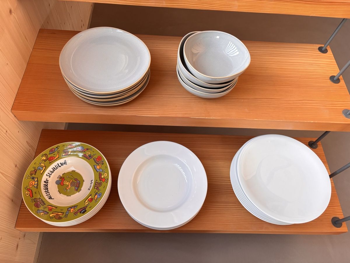 Set di piatti: Geschirrset (Ikea, Seltmann, Keltum) – Usato da Flims Dorf venduto da fon_8p6n