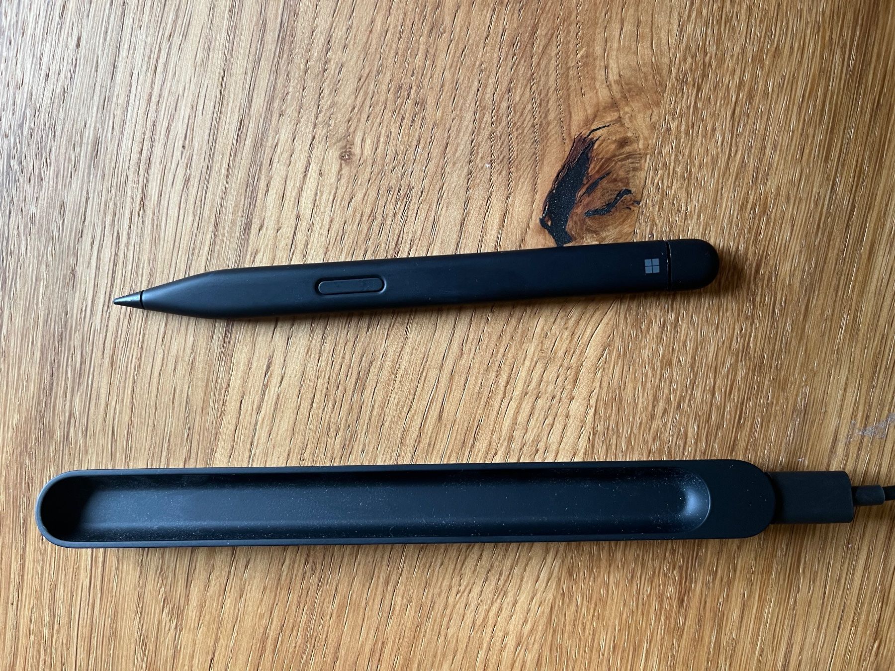 Microsoft Stifte & Marker: Microsoft Surface Slim Pen 2 mit Ladestation – Gebraucht aus Bern von kar_q2wk 1