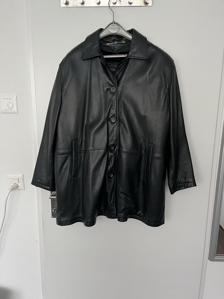 Giacche: Schwarze Winter Lederjacke mit warmem Futter, Grösse L – Usato da Thun venduto da elshei