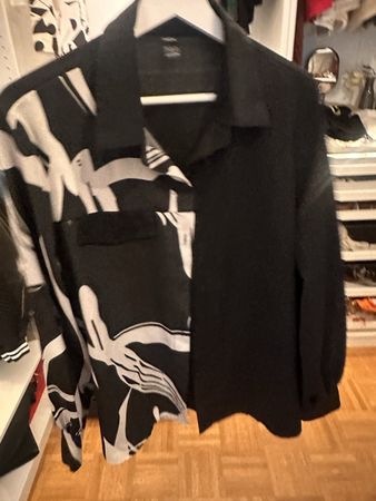 Schwarze Bluse Shein mit Muster, Grösse L, Top Zustand!