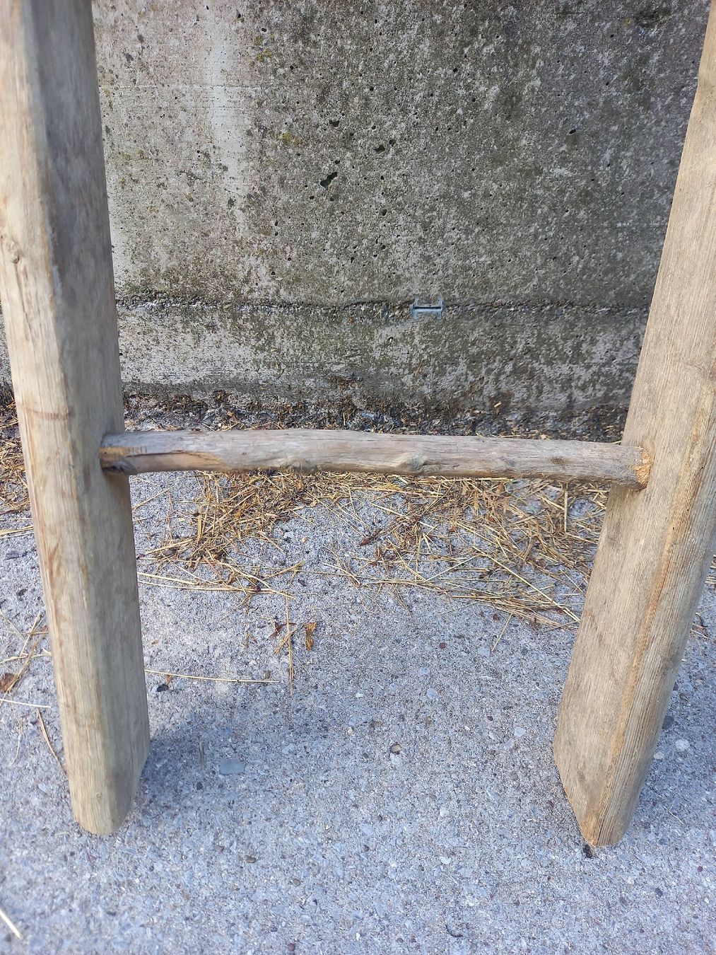 Leitern: Schöne Holzleiter mit 3 Sprossen gebraucht – Gebraucht aus Galgenen von Allerlei8854 1
