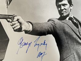 G. LAZENBY ( JAMES BOND ) TOP AUTOGRAMM