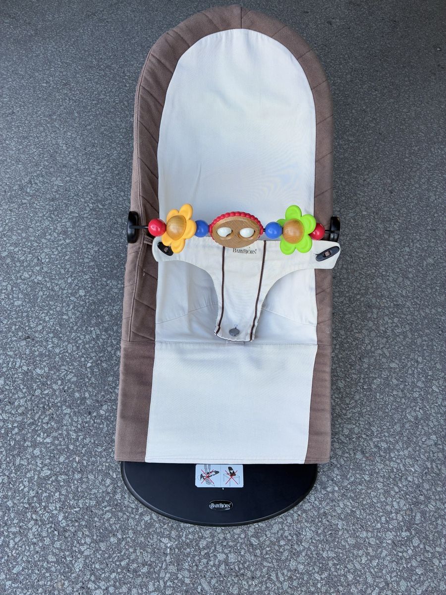 Babybjörn Wippen & Schaukeln: Baby Björn Wippe – Gebraucht aus Rapperswil SG von tol_bg92