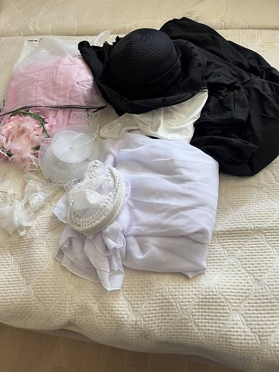 Foto & Immagini: Vêtements pour photos  – Usato da Chavannes-Renens venduto da lei_8mvy 3