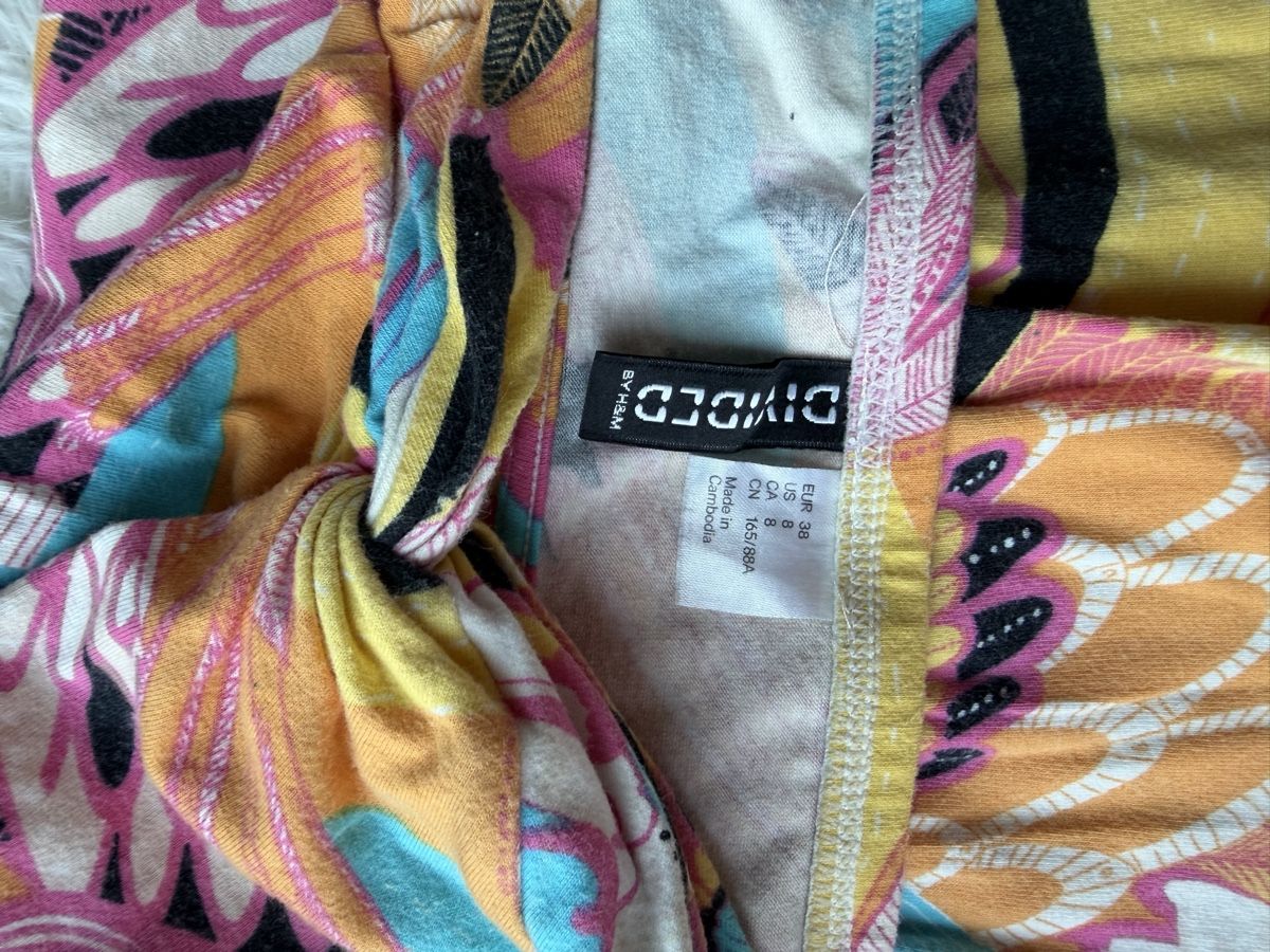 H&M Kleider: Robe bustier H&M imprimé fleuri taille 38  – Gebraucht aus Lausanne von mau_6tnl 4