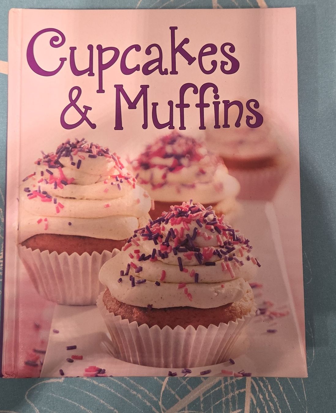 Libri: Cupcakes & Muffins Kochbuch gut erhalten – Usato da Sarmenstorf venduto da bau_bml6