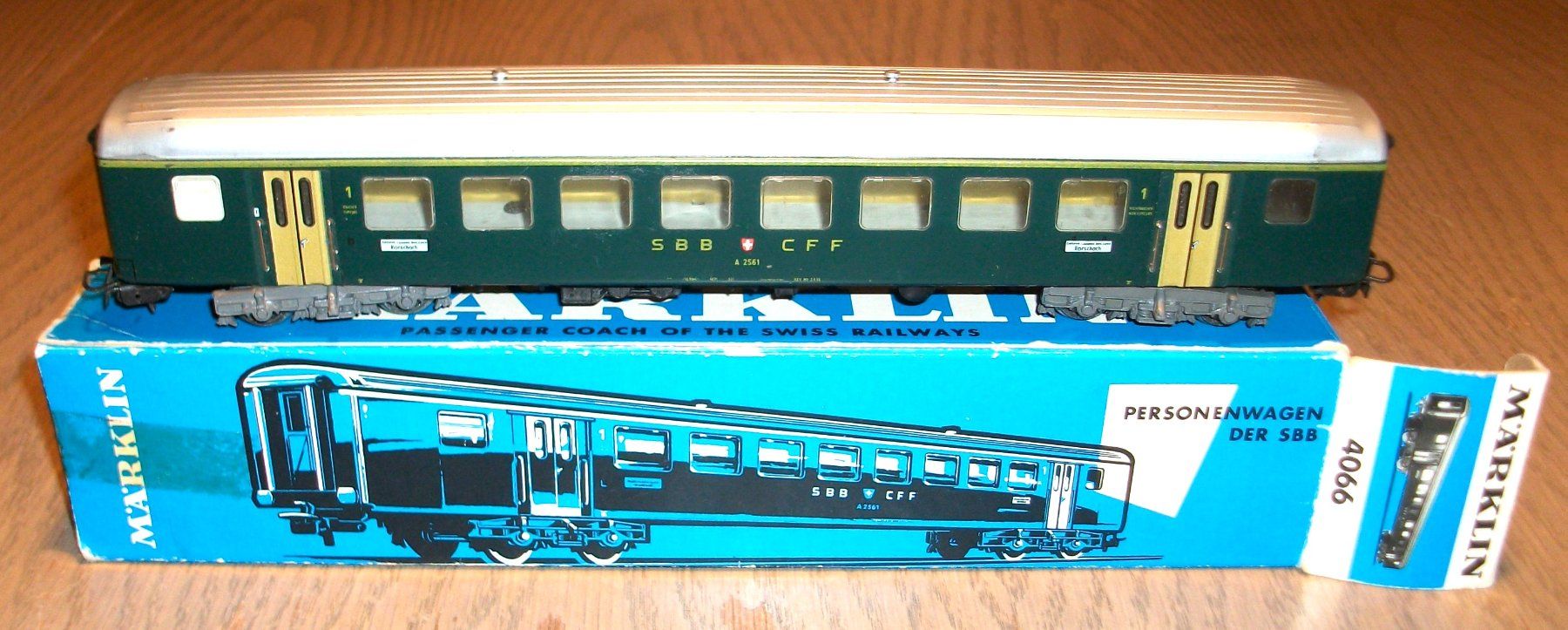 Märklin Modellini di ferrovie: SBB-Personenwagen 1. Kl., 4066 – Usato da St. Moritz venduto da Manu7500