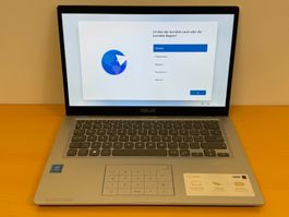 ASUS VivoBook Laptop Celeron N4020 4GB 256GB mit Windows 11