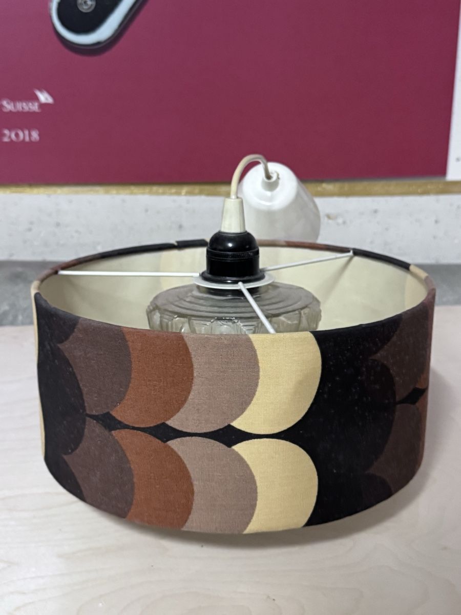 Lustres & lampes de plafonds: Hängeleuchte Stoffschirm Retro Muster Vintage – D'occasion à Winterthur par Zahir02