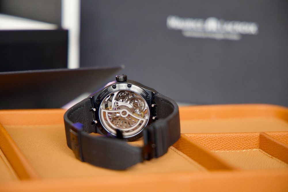 Maurice Lacroix Orologi: Maurice Lacroix AI6028-PVB010301 64/250 längst Ausverkauft – Usato da Emmenbrücke venduto da SuperFanShop 9