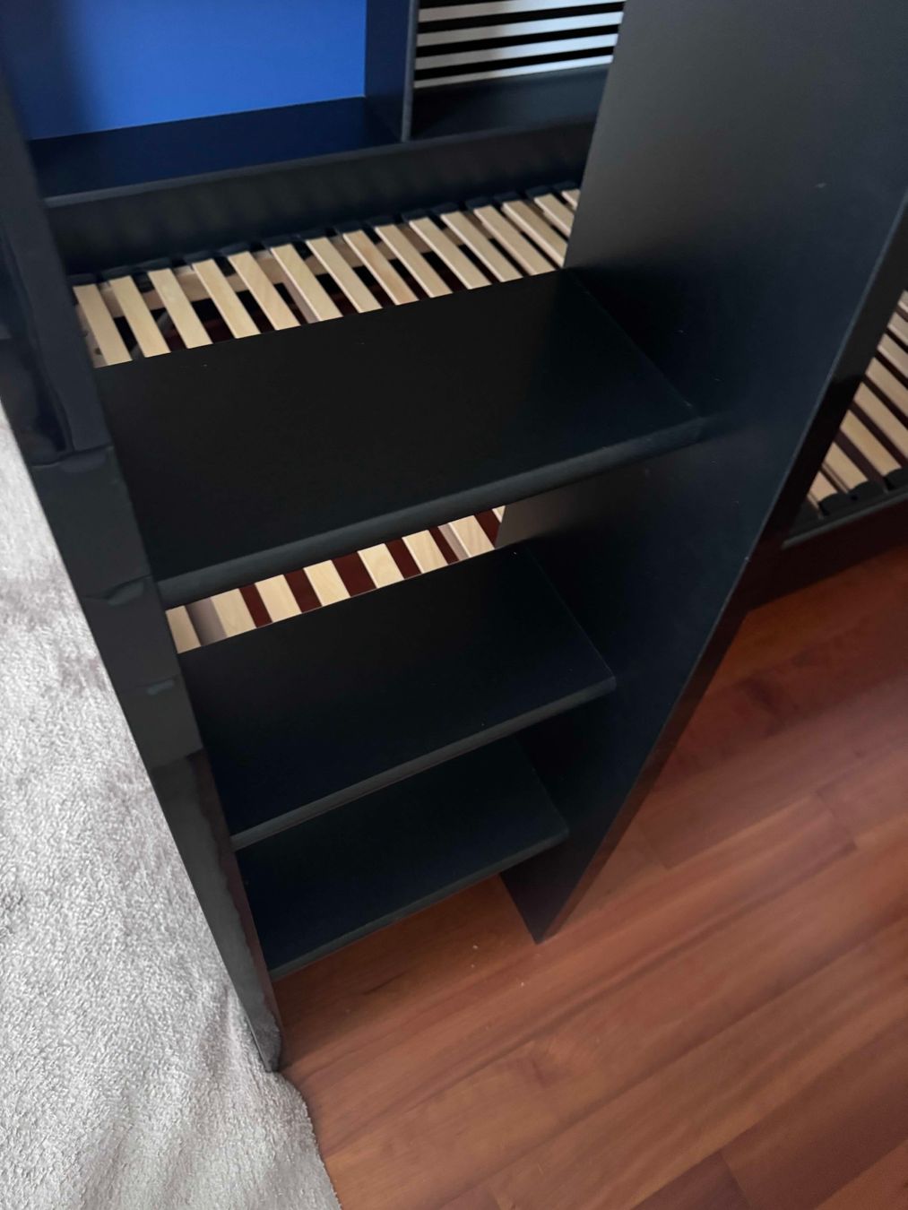 Conforama Letti: Hochbett schwarz lila / blau – Usato da Zürich venduto da istvanfarkas 8