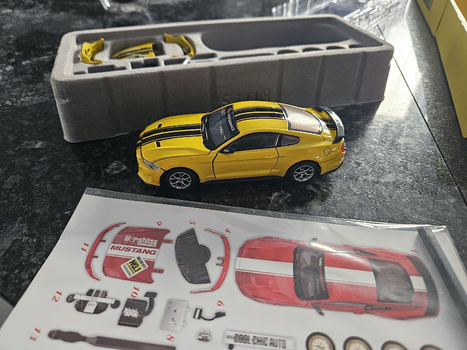 Ford Modellini d'auto: Ford Mustang GT 1:42 – Nuovo e nell'imballaggio originale da Kaiseraugst venduto da Carkos