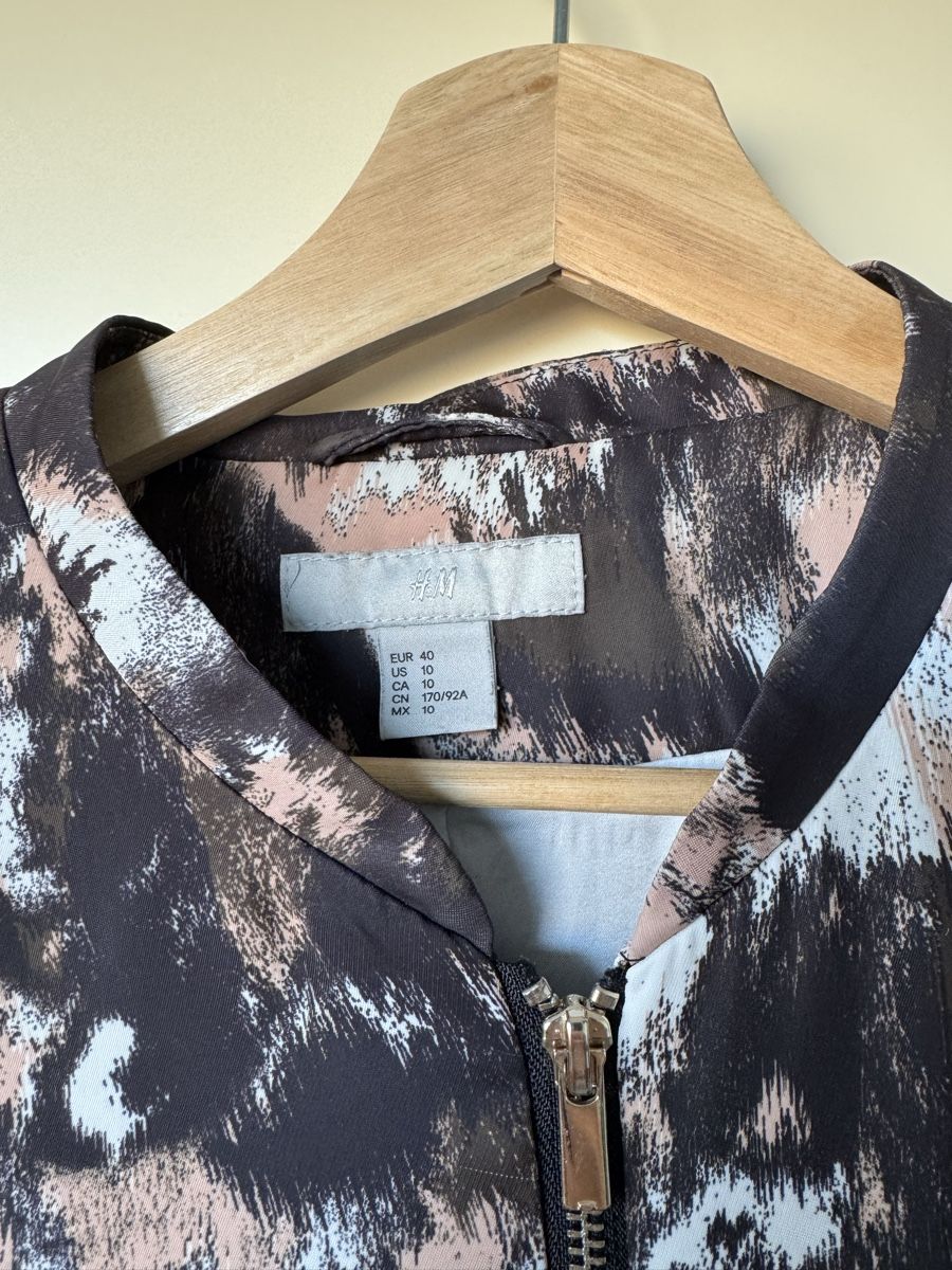 H&M Giacche: Schöner Cardigan Größe M – Usato da Zürich venduto da cha_7n8s 1