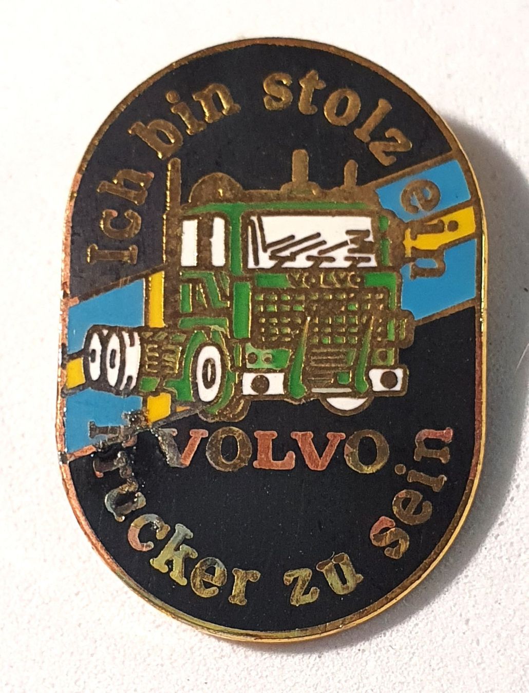 Placchette & Badge: BB487 - Pin Ich bin stolz ein Trucker zu sein - VOLVO – Usato da Reinach BL venduto da Boston-Verkauf