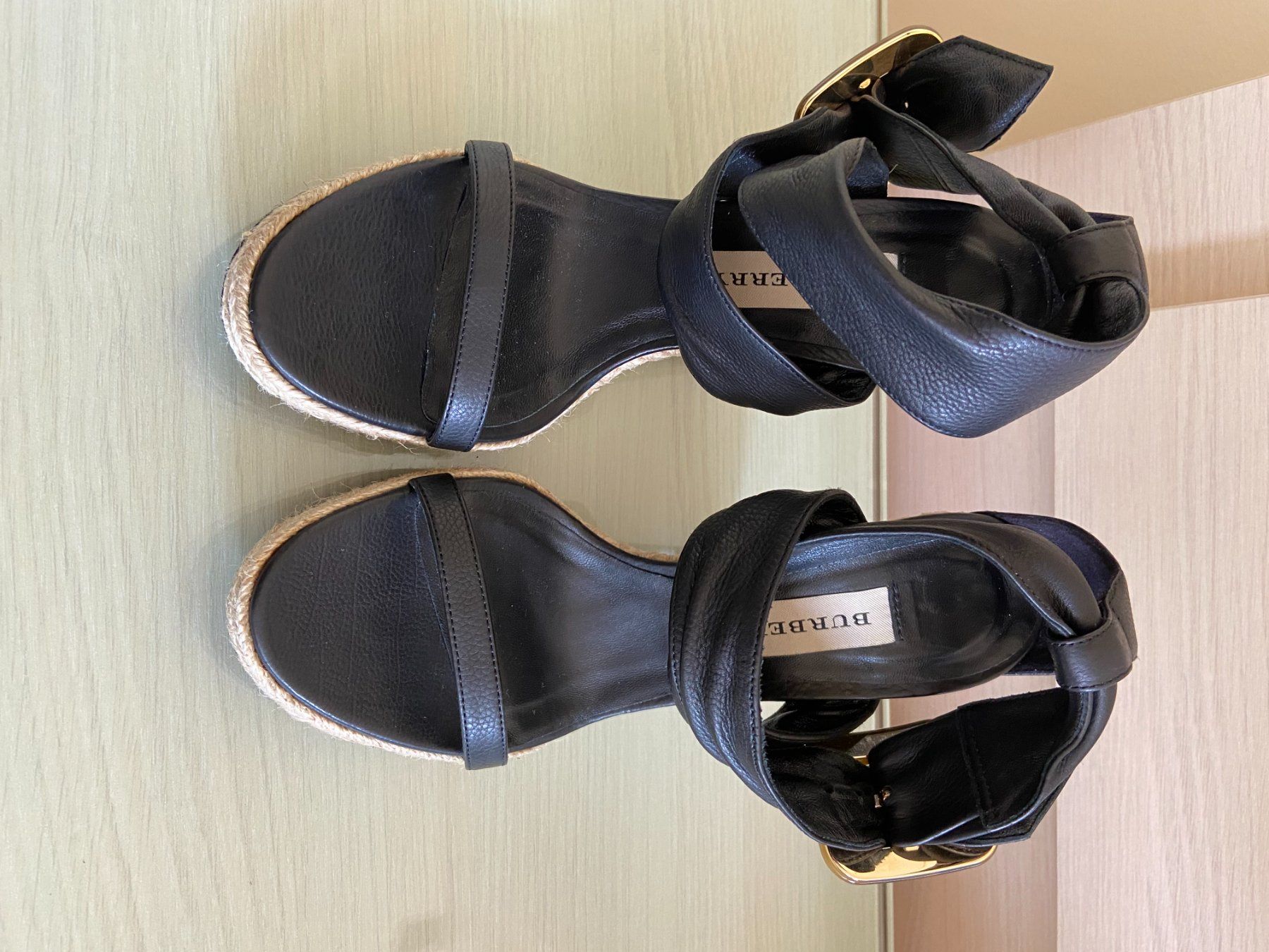 Burberry Damenschuhe: Burberry Wedges Catsbrook Grösse 36 – Gebraucht aus Zürich von Maki8 7