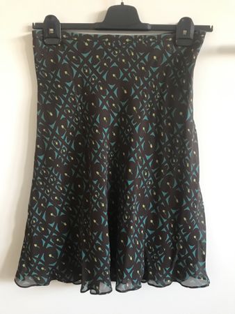 Jupe CACHAREL,  100% soie, doublée, taille 38